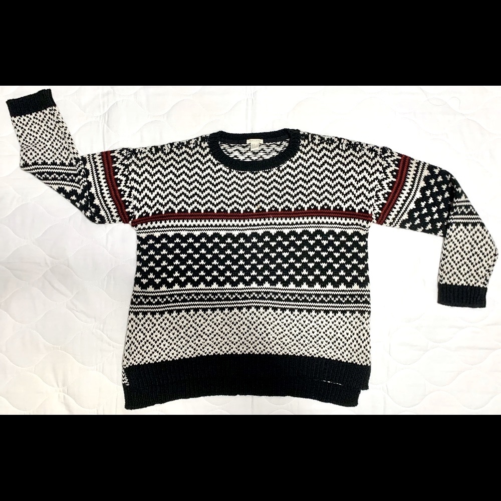 Forever 21 Pullover Sweater size M